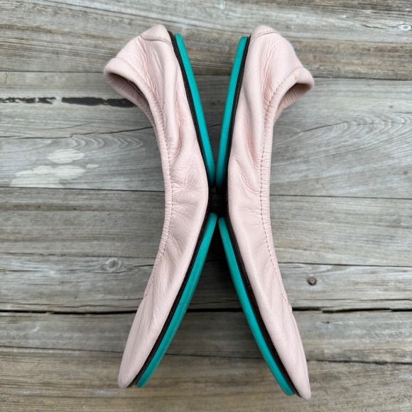 Tieks by Gavrieli Ballet Flats Pale Pink Leather Teal Sole Size 8 - Picture 4 of 11